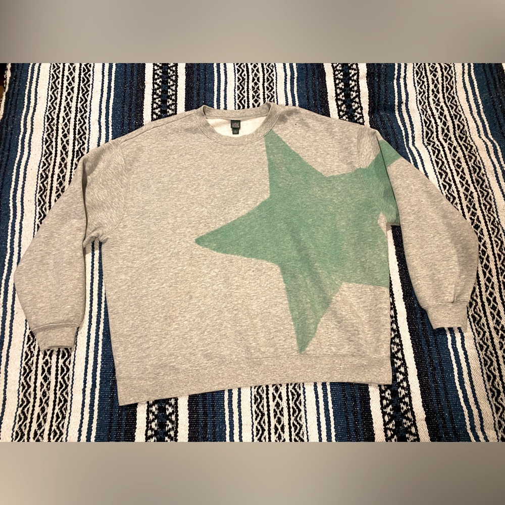 Star grey crewneck - Women’s XL - Oversized fit